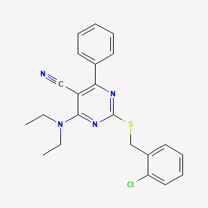 molecular formula C22H21ClN4S B2941908 2-[(2-Chlorobenzyl)sulfanyl]-4-(diethylamino)-6-phenyl-5-pyrimidinecarbonitrile CAS No. 303985-73-1