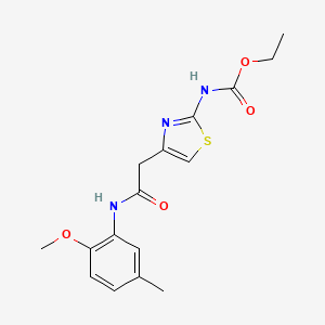 B2950517 Ethyl (4-(2-((2-methoxy-5-methylphenyl)amino)-2-oxoethyl)thiazol-2-yl)carbamate CAS No. 946314-53-0