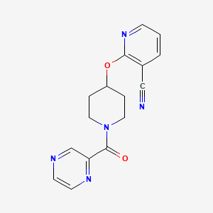 molecular formula C16H15N5O2 B2951604 2-((1-(Pyrazine-2-carbonyl)piperidin-4-yl)oxy)nicotinonitrile CAS No. 1797861-96-1