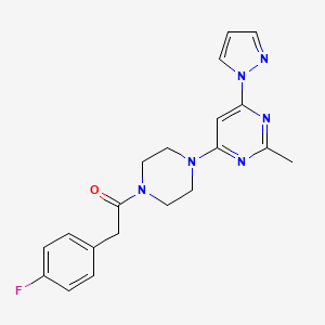 2-(4-fluorophenyl)-1-(4-(2-methyl-6-(1H-pyrazol-1-yl)pyrimidin-4-yl)piperazin-1-yl)ethanone