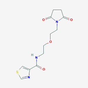 molecular formula C12H15N3O4S B2954562 N-(2-(2-(2,5-dioxopyrrolidin-1-yl)ethoxy)ethyl)thiazole-4-carboxamide CAS No. 2034203-82-0