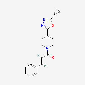 (E)-1-(4-(5-cyclopropyl-1,3,4-oxadiazol-2-yl)piperidin-1-yl)-3-phenylprop-2-en-1-one
