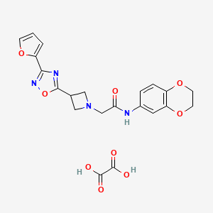 molecular formula C21H20N4O9 B2957867 N-(2,3-dihydrobenzo[b][1,4]dioxin-6-yl)-2-(3-(3-(furan-2-yl)-1,2,4-oxadiazol-5-yl)azetidin-1-yl)acetamide oxalate CAS No. 1428350-87-1