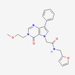 molecular formula C22H22N4O4 B2958795 N-[(furan-2-yl)methyl]-2-[3-(2-methoxyethyl)-4-oxo-7-phenyl-3H,4H,5H-pyrrolo[3,2-d]pyrimidin-5-yl]acetamide CAS No. 1251670-98-0