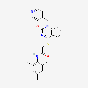 molecular formula C24H26N4O2S B2959385 2-({2-oxo-1-[(pyridin-4-yl)methyl]-1H,2H,5H,6H,7H-cyclopenta[d]pyrimidin-4-yl}sulfanyl)-N-(2,4,6-trimethylphenyl)acetamide CAS No. 946326-13-2