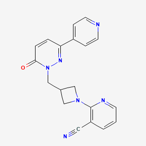 2-(3-{[6-Oxo-3-(pyridin-4-yl)-1,6-dihydropyridazin-1-yl]methyl}azetidin-1-yl)pyridine-3-carbonitrile