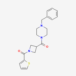 (4-Benzylpiperazin-1-yl)(1-(thiophene-2-carbonyl)azetidin-3-yl)methanone