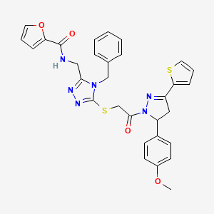 molecular formula C31H28N6O4S2 B2965763 N-((4-benzyl-5-((2-(5-(4-methoxyphenyl)-3-(thiophen-2-yl)-4,5-dihydro-1H-pyrazol-1-yl)-2-oxoethyl)thio)-4H-1,2,4-triazol-3-yl)methyl)furan-2-carboxamide CAS No. 361149-20-4