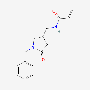 molecular formula C15H18N2O2 B2967042 N-[(1-Benzyl-5-oxopyrrolidin-3-yl)methyl]prop-2-enamide CAS No. 2361807-37-4