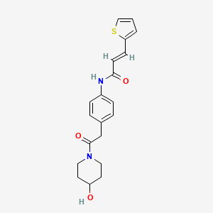 (E)-N-(4-(2-(4-hydroxypiperidin-1-yl)-2-oxoethyl)phenyl)-3-(thiophen-2-yl)acrylamide