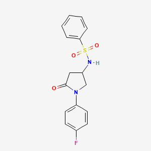 molecular formula C16H15FN2O3S B2977590 N-[1-(4-fluorophenyl)-5-oxopyrrolidin-3-yl]benzenesulfonamide CAS No. 905687-14-1