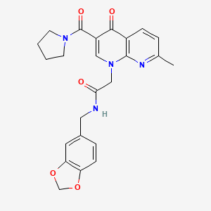 N-(benzo[d][1,3]dioxol-5-ylmethyl)-2-(7-methyl-4-oxo-3-(pyrrolidine-1-carbonyl)-1,8-naphthyridin-1(4H)-yl)acetamide