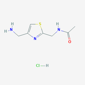 molecular formula C7H12ClN3OS B2980466 N-{[4-(aminomethyl)-1,3-thiazol-2-yl]methyl}acetamide hydrochloride CAS No. 2137602-53-8