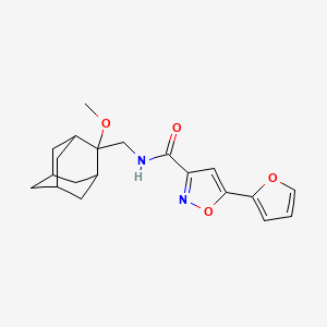 B2987028 5-(furan-2-yl)-N-(((1R,3S,5r,7r)-2-methoxyadamantan-2-yl)methyl)isoxazole-3-carboxamide CAS No. 1797887-51-4