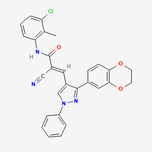 molecular formula C28H21ClN4O3 B2998011 (E)-N-(3-chloro-2-methylphenyl)-2-cyano-3-[3-(2,3-dihydro-1,4-benzodioxin-6-yl)-1-phenylpyrazol-4-yl]prop-2-enamide CAS No. 882216-94-6