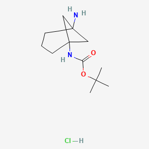 molecular formula C12H23ClN2O2 B3000251 tert-butyl N-{5-aminobicyclo[3.1.1]heptan-1-yl}carbamate hydrochloride CAS No. 1461706-82-0