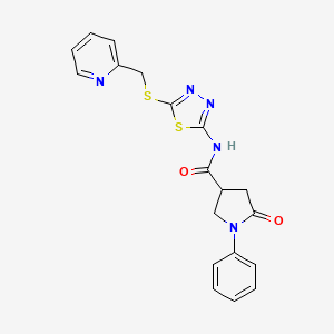 5-oxo-1-phenyl-N-(5-((pyridin-2-ylmethyl)thio)-1,3,4-thiadiazol-2-yl)pyrrolidine-3-carboxamide