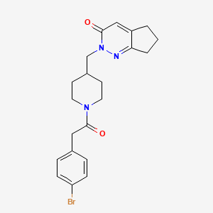 molecular formula C21H24BrN3O2 B3004616 2-({1-[2-(4-bromophenyl)acetyl]piperidin-4-yl}methyl)-2H,3H,5H,6H,7H-cyclopenta[c]pyridazin-3-one CAS No. 2379975-02-5