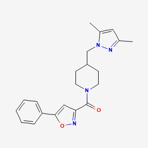 molecular formula C21H24N4O2 B3005623 (4-((3,5-dimethyl-1H-pyrazol-1-yl)methyl)piperidin-1-yl)(5-phenylisoxazol-3-yl)methanone CAS No. 1286696-57-8