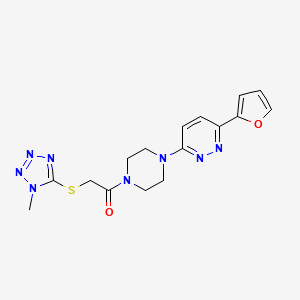 molecular formula C16H18N8O2S B3011426 1-(4-(6-(furan-2-yl)pyridazin-3-yl)piperazin-1-yl)-2-((1-methyl-1H-tetrazol-5-yl)thio)ethanone CAS No. 1203103-20-1