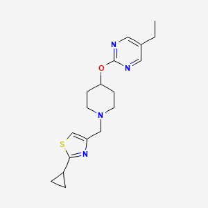 molecular formula C18H24N4OS B3011436 2-({1-[(2-Cyclopropyl-1,3-thiazol-4-yl)methyl]piperidin-4-yl}oxy)-5-ethylpyrimidine CAS No. 2380168-14-7