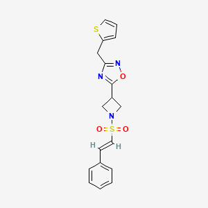 (E)-5-(1-(styrylsulfonyl)azetidin-3-yl)-3-(thiophen-2-ylmethyl)-1,2,4-oxadiazole