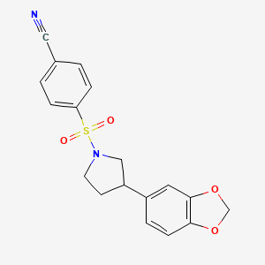 molecular formula C18H16N2O4S B3014872 4-((3-(Benzo[d][1,3]dioxol-5-yl)pyrrolidin-1-yl)sulfonyl)benzonitrile CAS No. 2034273-79-3