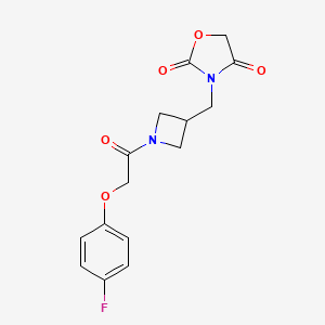 molecular formula C15H15FN2O5 B3018926 3-((1-(2-(4-Fluorophenoxy)acetyl)azetidin-3-yl)methyl)oxazolidine-2,4-dione CAS No. 2034609-94-2