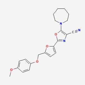molecular formula C22H23N3O4 B3019078 5-(Azepan-1-yl)-2-(5-((4-methoxyphenoxy)methyl)furan-2-yl)oxazole-4-carbonitrile CAS No. 941912-20-5