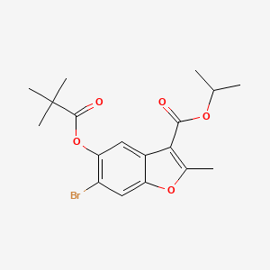 molecular formula C18H21BrO5 B3019630 Isopropyl 6-bromo-5-[(2,2-dimethylpropanoyl)oxy]-2-methyl-1-benzofuran-3-carboxylate CAS No. 308295-51-4