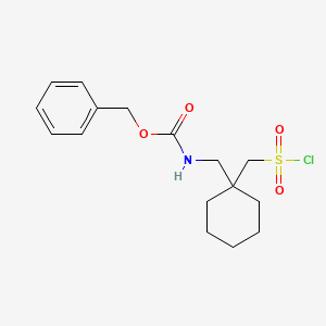 molecular formula C16H22ClNO4S B3020228 Benzyl N-({1-[(chlorosulfonyl)methyl]cyclohexyl}methyl)carbamate CAS No. 1781036-32-5