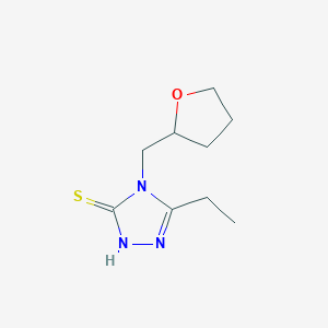 molecular formula C9H15N3OS B3020993 5-ethyl-4-(tetrahydrofuran-2-ylmethyl)-4H-1,2,4-triazole-3-thiol CAS No. 869944-96-7