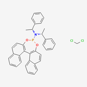molecular formula C37H32Cl2NO2P B3028954 (S)-(+)-(3,5-Dioxa-4-phospha-cyclohepta[2,1-A:3,4-A']dinaphthalen-4-YL)bis[(1R)-1-phenylethyl]amine, dichloromethane adduct CAS No. 415918-91-1