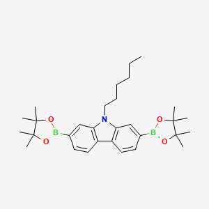 molecular formula C30H43B2NO4 B3030147 9-Hexyl-2,7-bis(4,4,5,5-tetramethyl-1,3,2-dioxaborolan-2-yl)-9H-carbazole CAS No. 871696-12-7