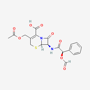 (6R-(6alpha,7beta(R*)))-3-(Acetoxymethyl)-7-((formyloxy)phenylacetamido)-8-oxo-5-thia-1-azabicyclo(4.2.0)oct-2-ene-2-carboxylic acid