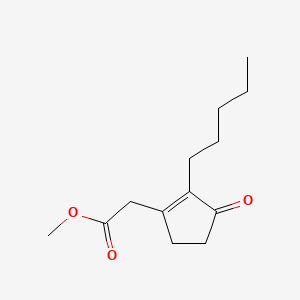 molecular formula C13H20O3 B3050296 1-环戊烯-1-乙酸，3-氧代-2-戊基-，甲酯 CAS No. 24863-70-5