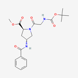 molecular formula C20H27N3O6 B3170445 Methyl (2S,4R)-4-benzamido-1-((tert-butoxycarbonyl)glycyl)pyrrolidine-2-carboxylate CAS No. 943134-40-5