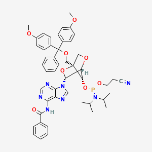 (1R,3R,4R,7S)-3-(6-Benzamido-9H-purin-9-yl)-1-((bis(4-methoxyphenyl)(phenyl)methoxy)methyl)-2,5-dioxabicyclo[2.2.1]heptan-7-yl (2-cyanoethyl) diisopropylphosphoramidite
