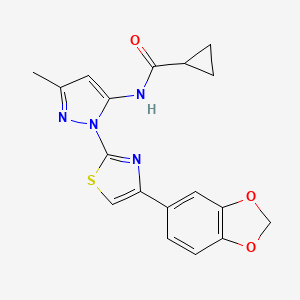 molecular formula C18H16N4O3S B3200982 N-(1-(4-(benzo[d][1,3]dioxol-5-yl)thiazol-2-yl)-3-methyl-1H-pyrazol-5-yl)cyclopropanecarboxamide CAS No. 1019096-68-4