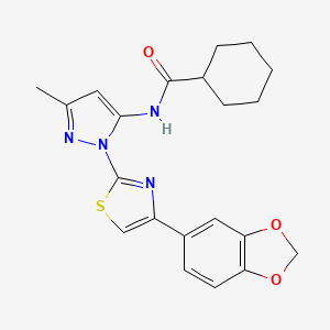 B3200986 N-(1-(4-(benzo[d][1,3]dioxol-5-yl)thiazol-2-yl)-3-methyl-1H-pyrazol-5-yl)cyclohexanecarboxamide CAS No. 1019096-72-0