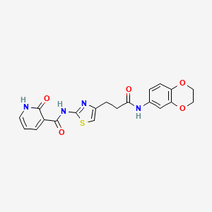 molecular formula C20H18N4O5S B3206318 N-(4-(3-((2,3-dihydrobenzo[b][1,4]dioxin-6-yl)amino)-3-oxopropyl)thiazol-2-yl)-2-oxo-1,2-dihydropyridine-3-carboxamide CAS No. 1040667-51-3