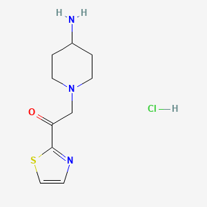 B3239541 2-(4-Aminopiperidin-1-yl)-1-(thiazol-2-yl)ethanone hydrochloride CAS No. 1420993-45-8