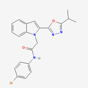 molecular formula C21H19BrN4O2 B3312950 N-(4-bromophenyl)-2-{2-[5-(propan-2-yl)-1,3,4-oxadiazol-2-yl]-1H-indol-1-yl}acetamide CAS No. 946335-92-8