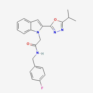 molecular formula C22H21FN4O2 B3414428 N-[(4-fluorophenyl)methyl]-2-{2-[5-(propan-2-yl)-1,3,4-oxadiazol-2-yl]-1H-indol-1-yl}acetamide CAS No. 946335-72-4
