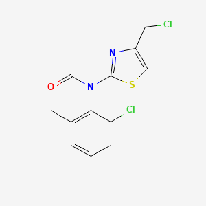N-(2-chloro-4,6-dimethylphenyl)-N-[4-(chloromethyl)-1,3-thiazol-2-yl]acetamide
