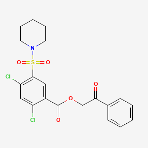 molecular formula C20H19Cl2NO5S B3575522 Phenacyl 2,4-dichloro-5-piperidin-1-ylsulfonylbenzoate 
