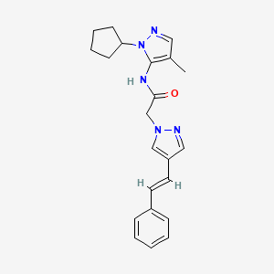 molecular formula C22H25N5O B3761490 N-(1-cyclopentyl-4-methyl-1H-pyrazol-5-yl)-2-{4-[(E)-2-phenylvinyl]-1H-pyrazol-1-yl}acetamide 