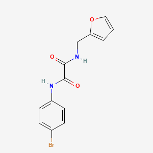 molecular formula C13H11BrN2O3 B3878433 N'-(4-BROMOPHENYL)-N-[(FURAN-2-YL)METHYL]ETHANEDIAMIDE 