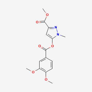 molecular formula C15H16N2O6 B4393972 Methyl 5-(3,4-dimethoxybenzoyl)oxy-1-methylpyrazole-3-carboxylate 