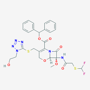 molecular formula C28H28F2N6O7S2 B044547 Benzhydryl (6R,7R)-7-[[2-(difluoromethylsulfanyl)acetyl]amino]-3-[[1-(2-hydroxyethyl)tetrazol-5-yl]sulfanylmethyl]-7-methoxy-8-oxo-5-oxa-1-azabicyclo[4.2.0]oct-2-ene-2-carboxylate CAS No. 949587-46-6